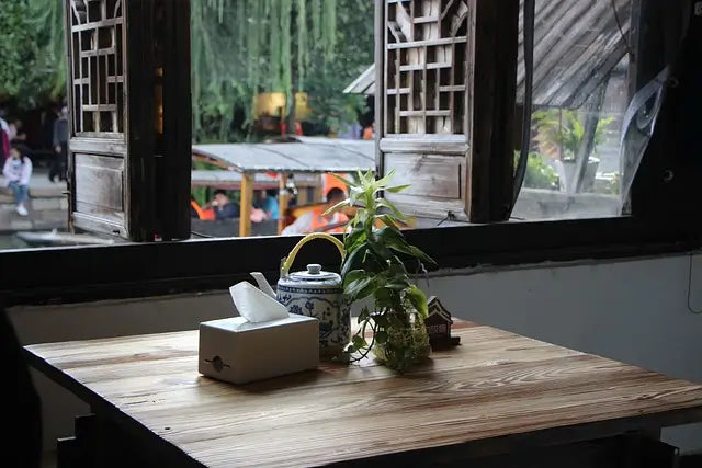 Square Table Covers vs. Umbrella